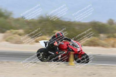 media/Nov-15-2025-Race Pace (Sat) [[8de605a2d8]]/Verified Riders/Turn 8 Inside (935am)/